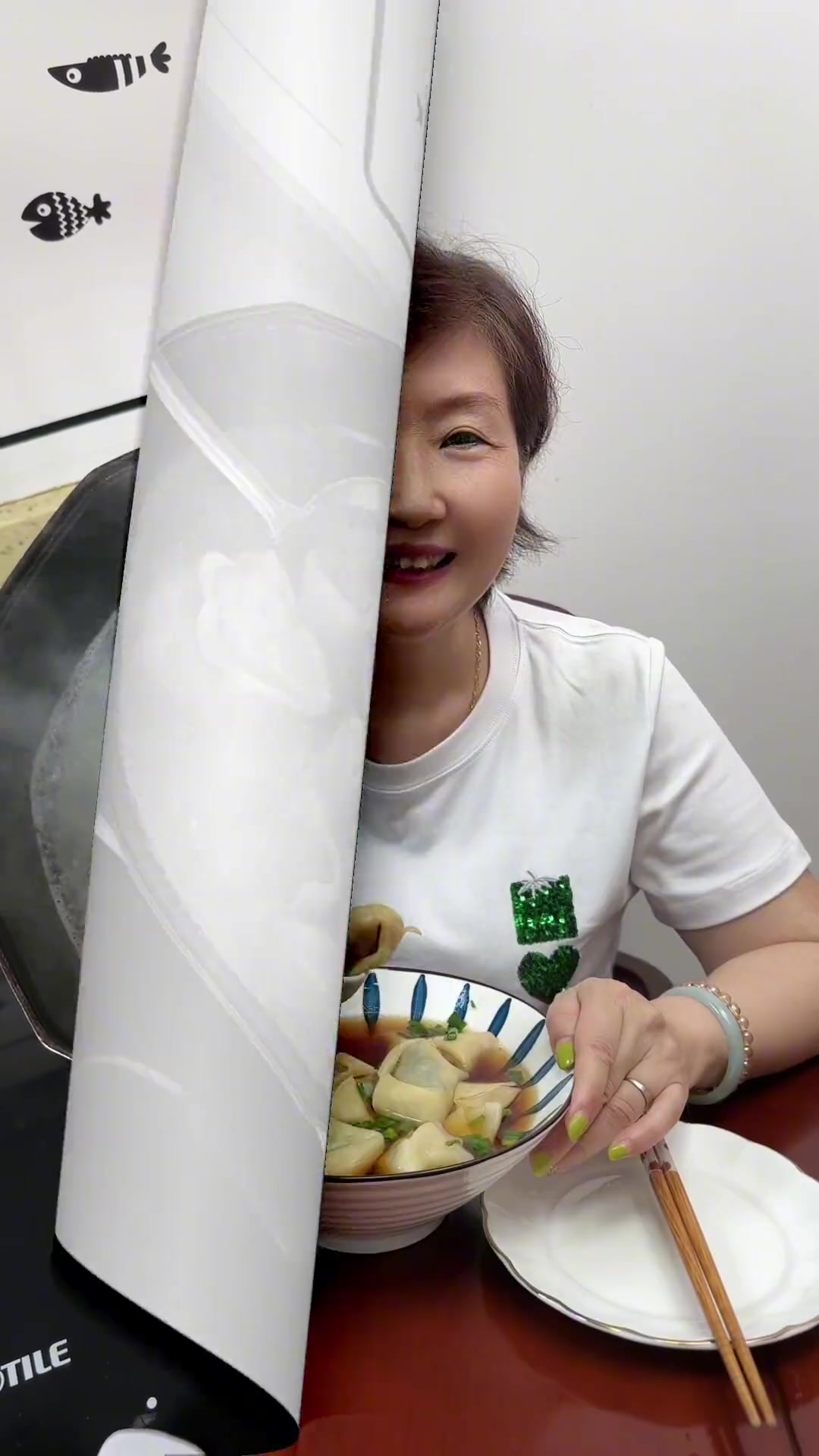 大馄饨 面皮劲道,芯子饱满 口感特别好 大人小孩都爱吃