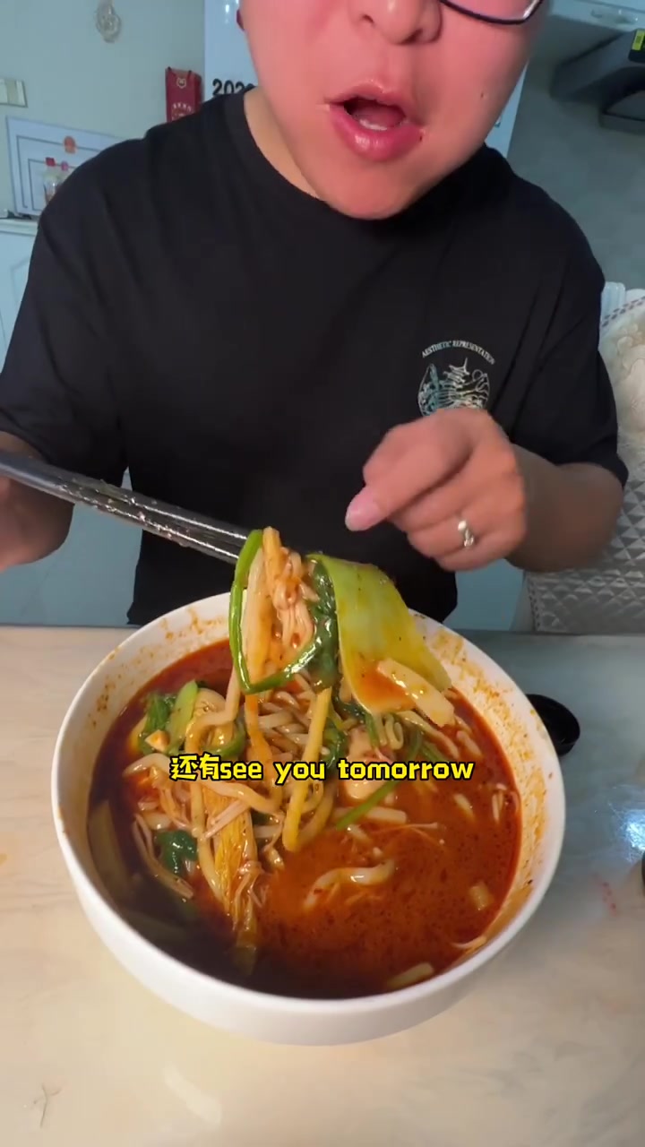 今天麻辣烫里边有丸子啦开搂