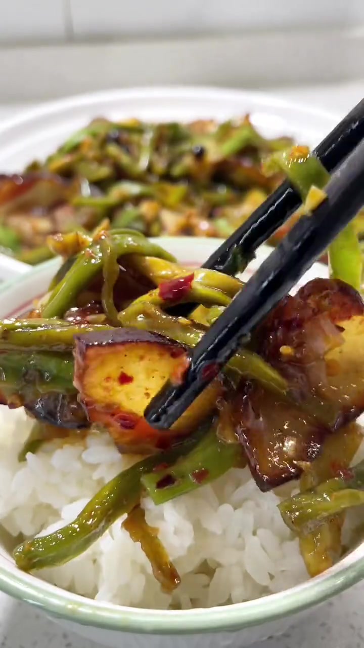 解锁贡菜新吃法,好吃到跺脚,贡菜炒腊肉 贡菜 贡菜炒肉做法 妈呀太香了