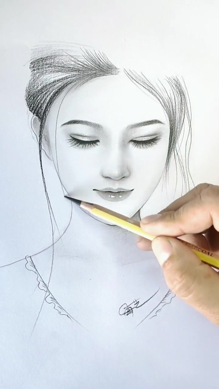 手绘唯美风人像素描