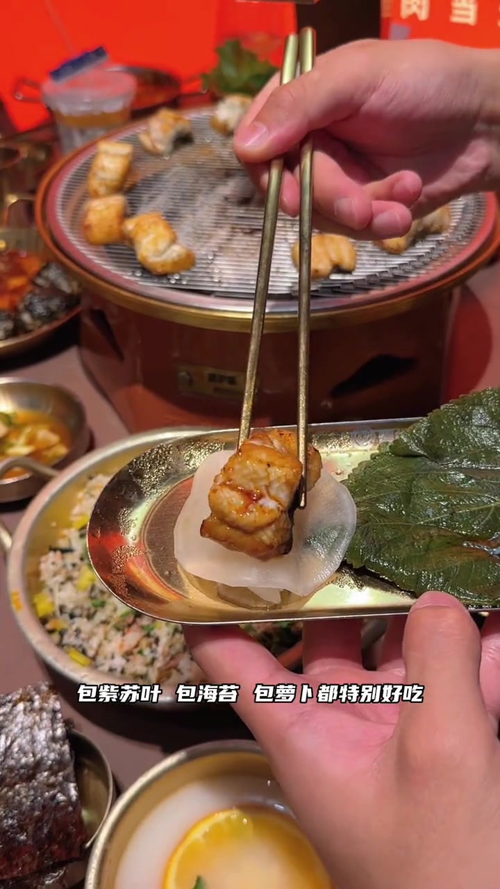 烤鳗鱼烤肉还有各种韩式小吃!好吃的东西太多啦 夏日美食我来探 烤肉 烤鳗鱼