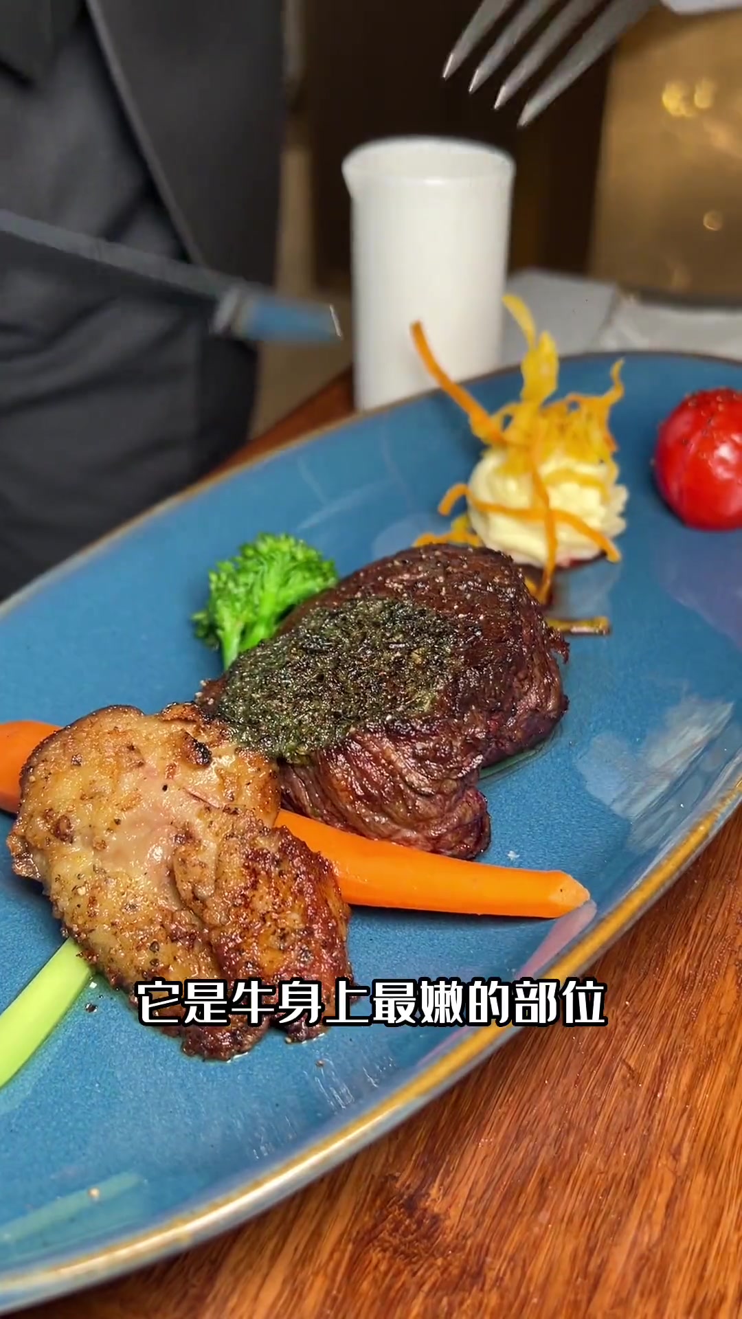 王品牛排,牛排中的天!588精致双人餐现在真的可以冲平常可要1000多哦～心动南京 这店环