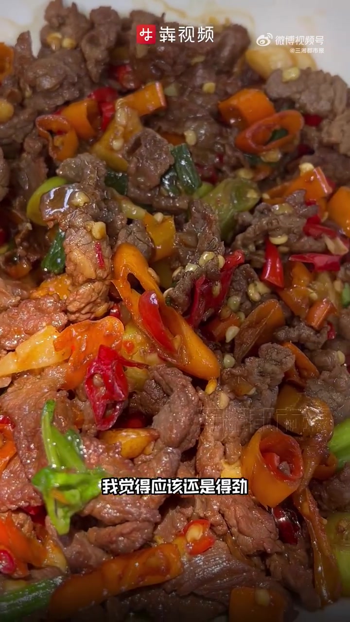 「烟火可亲 丨东风饮食店:梧桐树下吃出一个乡下的童年」小院子,大梧桐。提起东风饮食店,最大