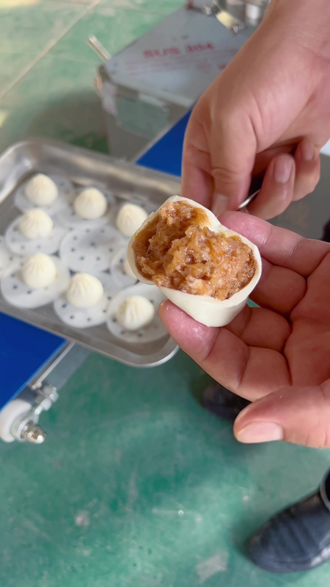 用包子机做小龙汤包是什么体验?