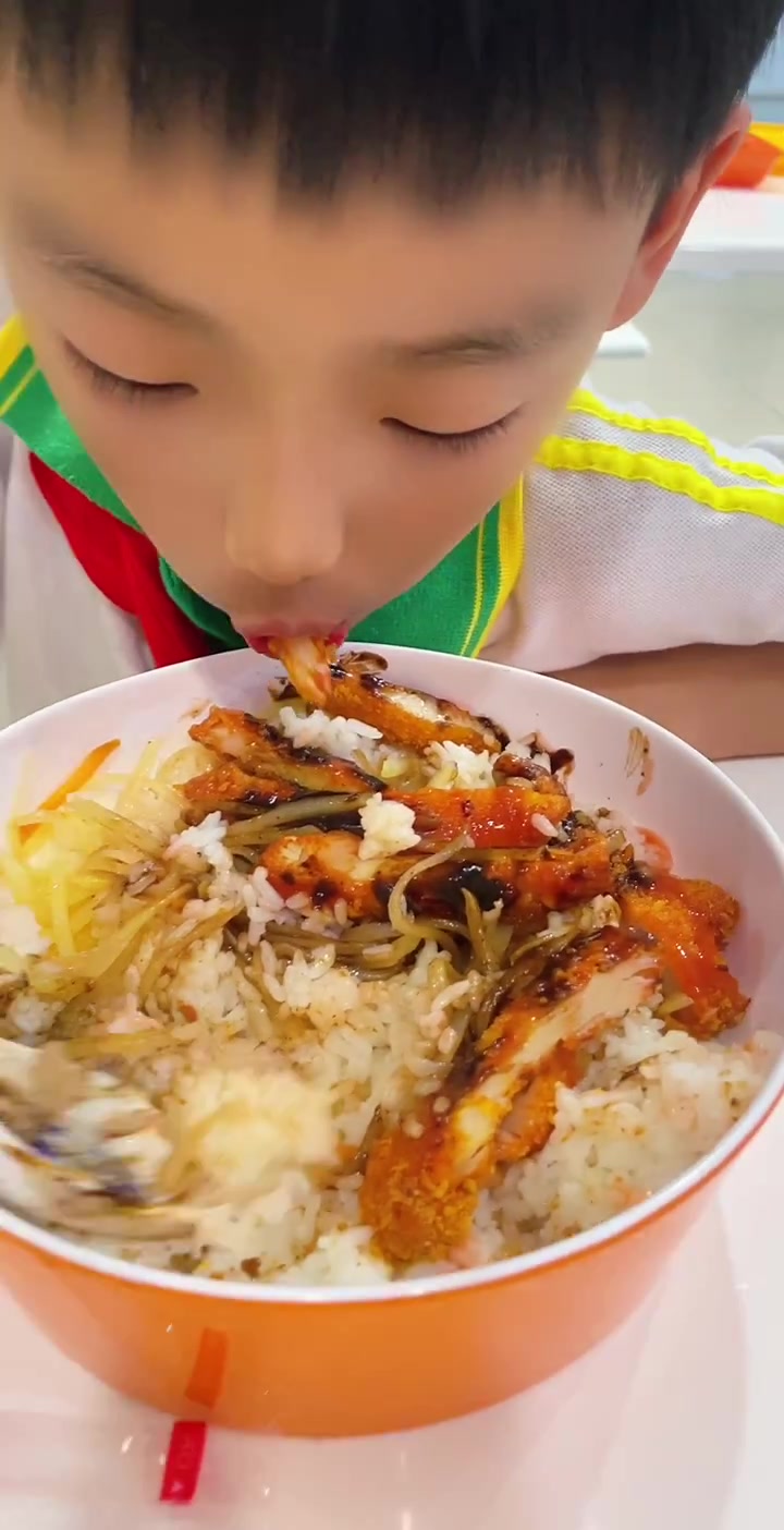 奥尔良鸡排饭