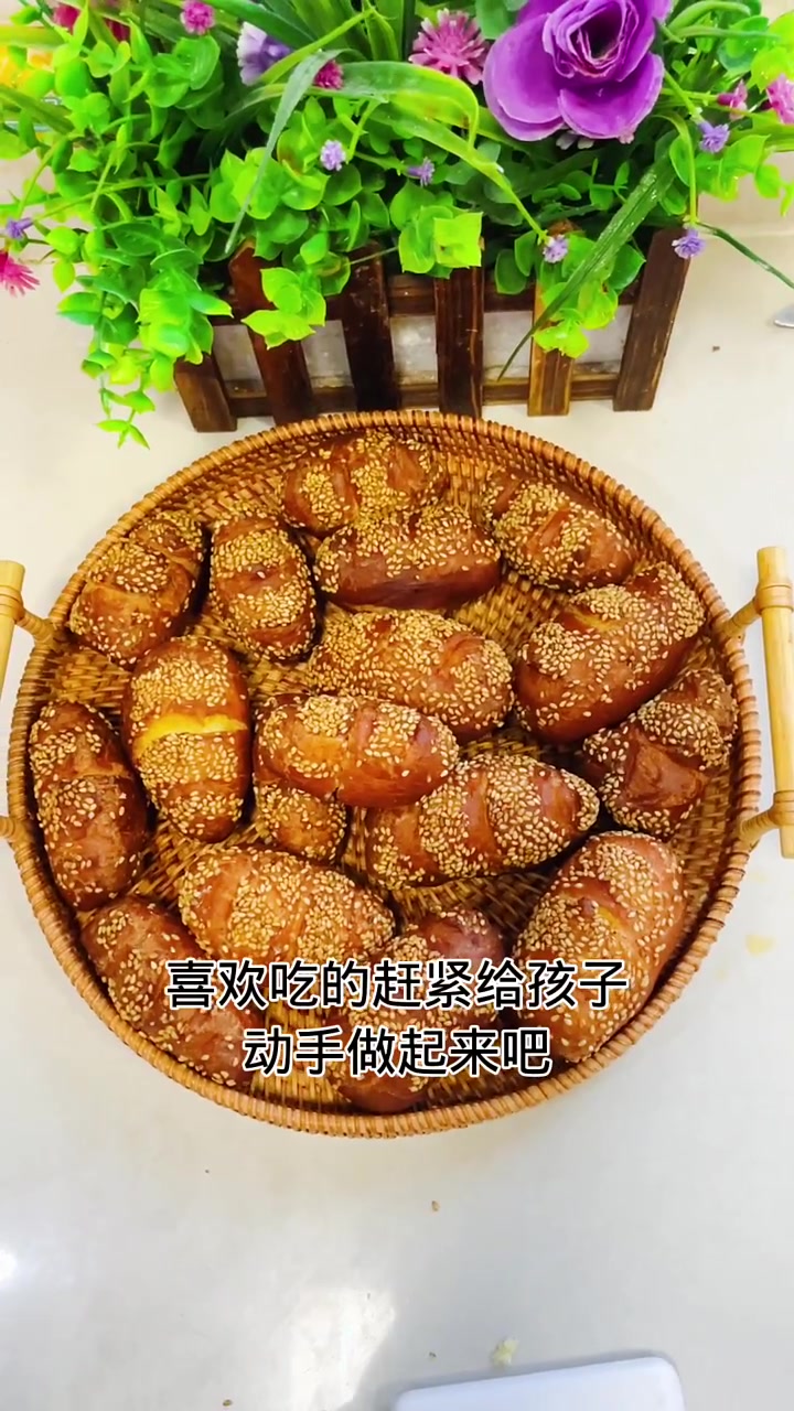 三个鸡蛋一碗面就能做出松软香甜的蛋糕