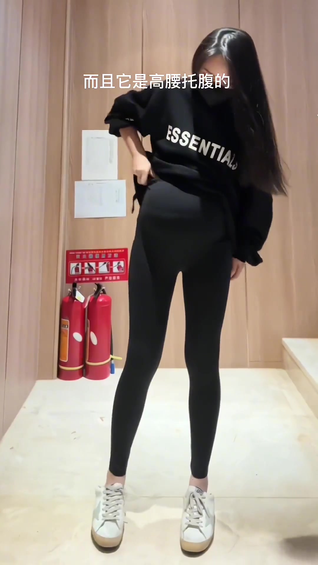 入秋了,孕妈们还不知道穿什么出门可以试试这个鲨鱼裤,面料舒服柔软不起球不掉档,蕞主要是不勒