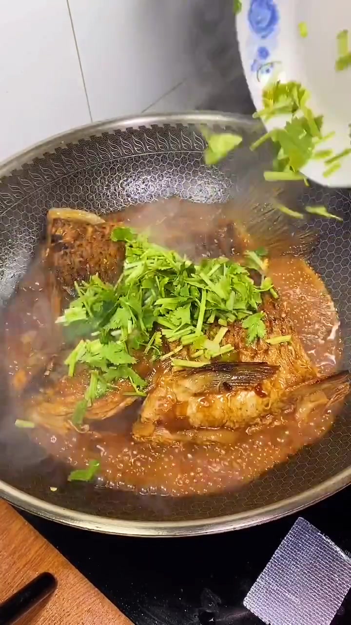 这样做的红烧鱼比饭店的好吃呢啦,家人们快过年了收藏起来过年漏一手吧