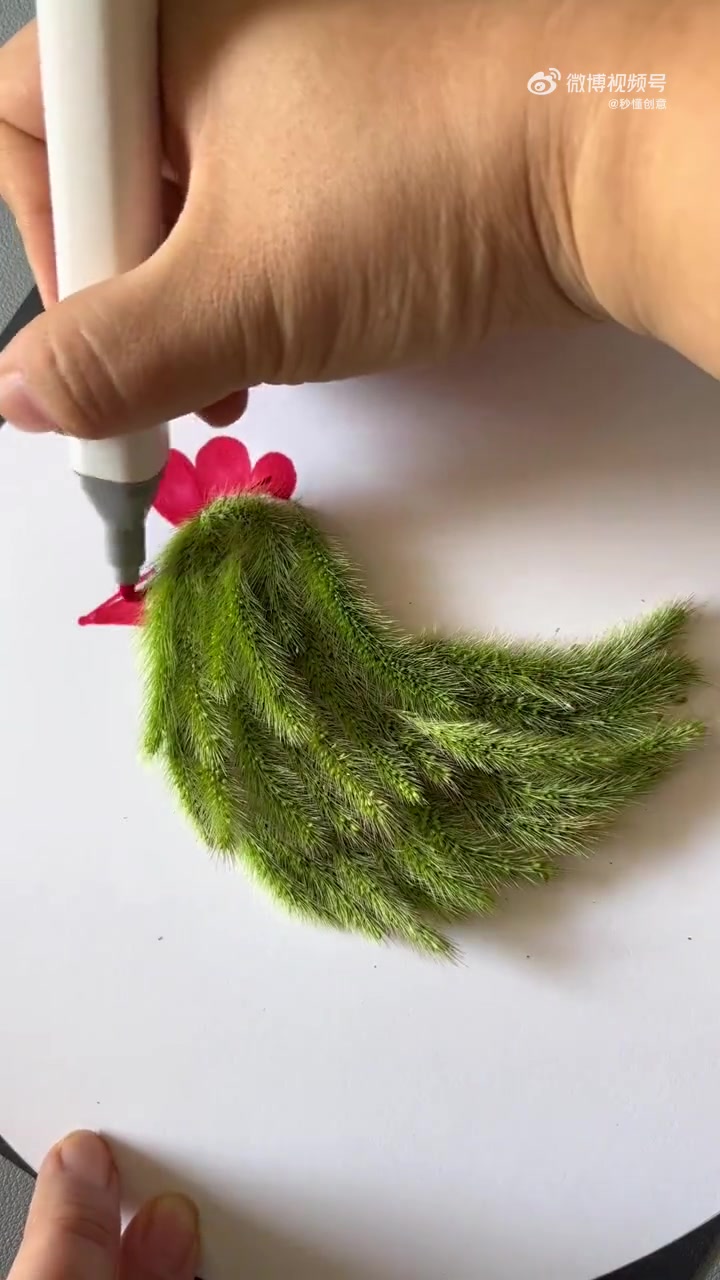 用夏日的狗尾巴草陪宝贝做只绿色的小鸡 亲子手工