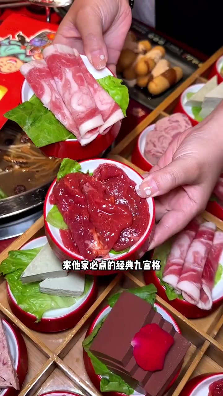 漳州闽南水乡的谭鸭血这次三周年玩嗨了,居然进店就送哈根达斯,而且还有100抵200的券 谭