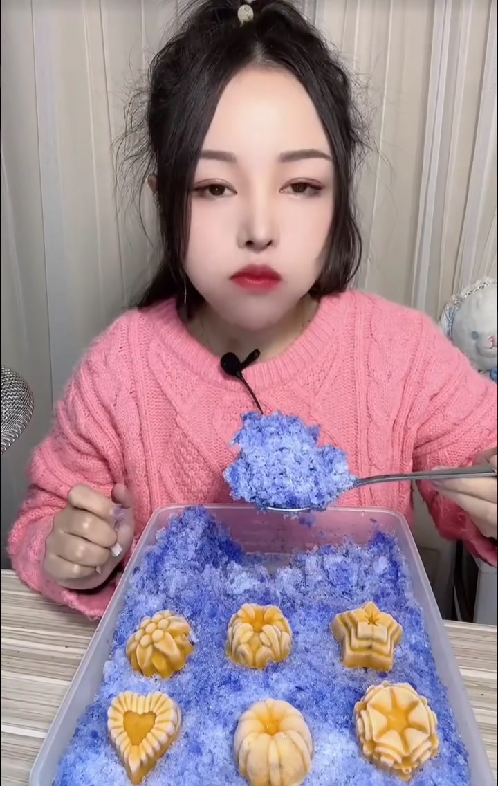 各式各样的百香果冰雪花酥盖饭