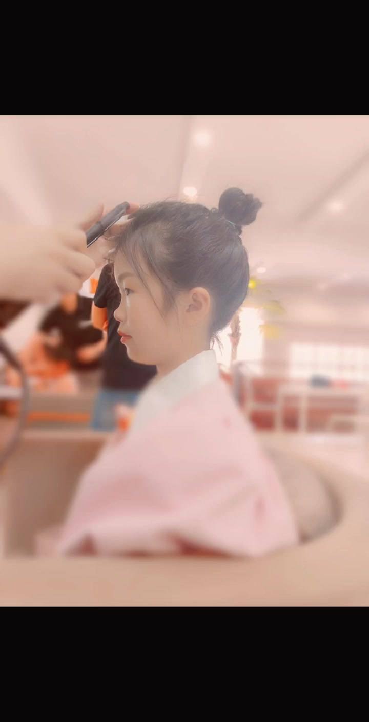 拍照 小丸子头 姑娘本是天仙不小心落入凡间 治愈系 肉脸橙