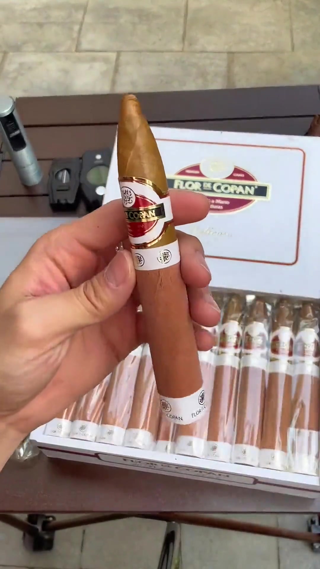 雪茄开箱系列:科潘之花鱼雷