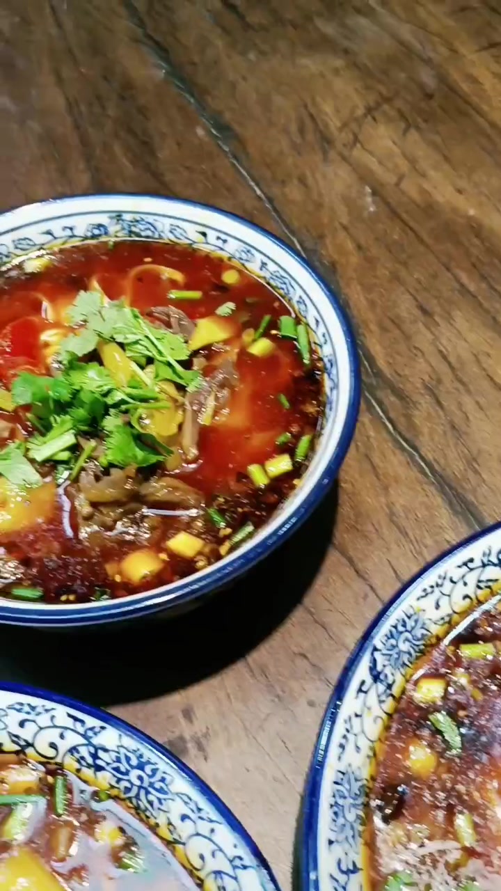 四川泡椒鸡杂面食技术培训哪家好?成都小吃技术培训学校哪里好?