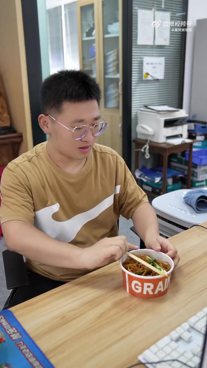 看似不起波澜的日复一日 一定会在某一天让你看到坚持的意义「微风」致敬每一位努力奋斗的普通人