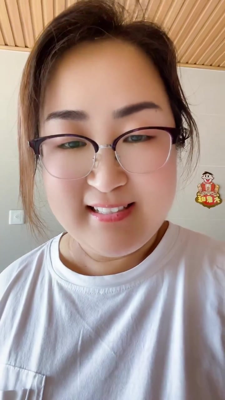 香菇肉虾仁肉馄饨吃一口嘎嘎香