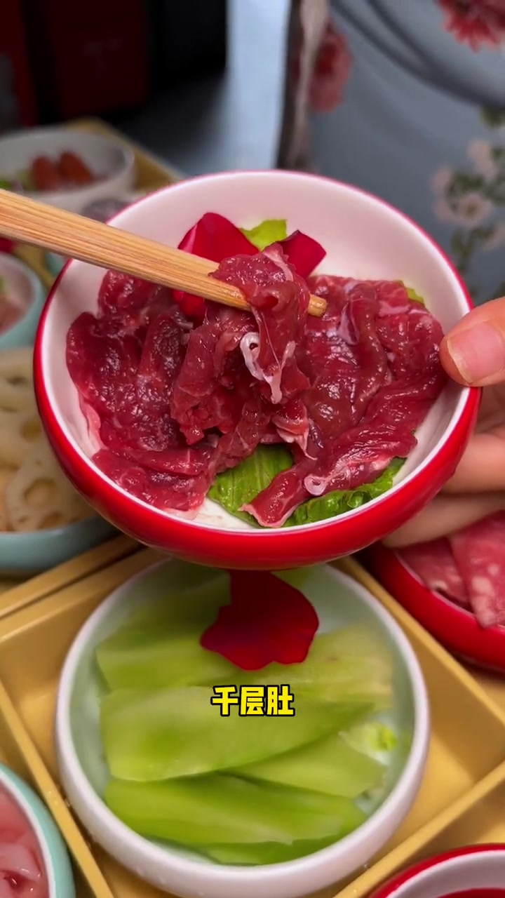 虎门万达麻辣英雄168超大一桌,18道重庆地道菜,居然还有多巴胺的水果小汤圆,快冲……