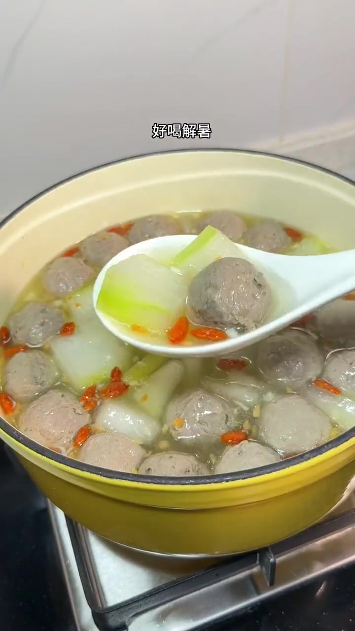夏日炎炎,给家人煮一锅冬瓜潮汕牛肉丸汤吧,鲜美好喝,一口爆汁的牛肉丸好好吃 冬瓜丸子汤 潮