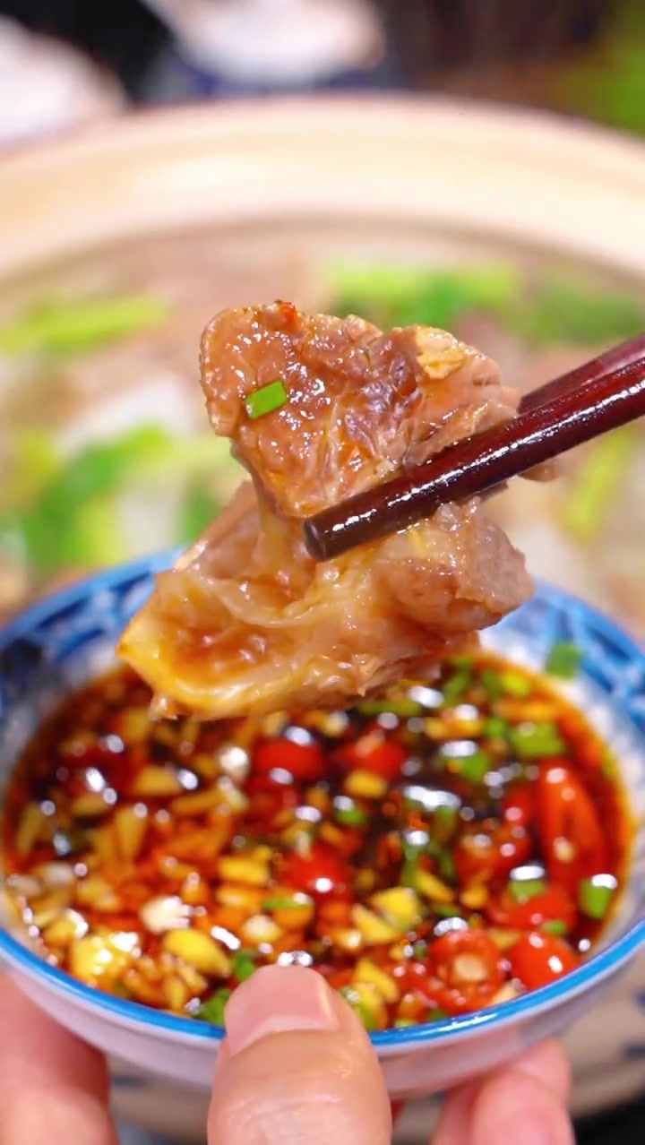 清汤萝卜牛腩 美食推荐