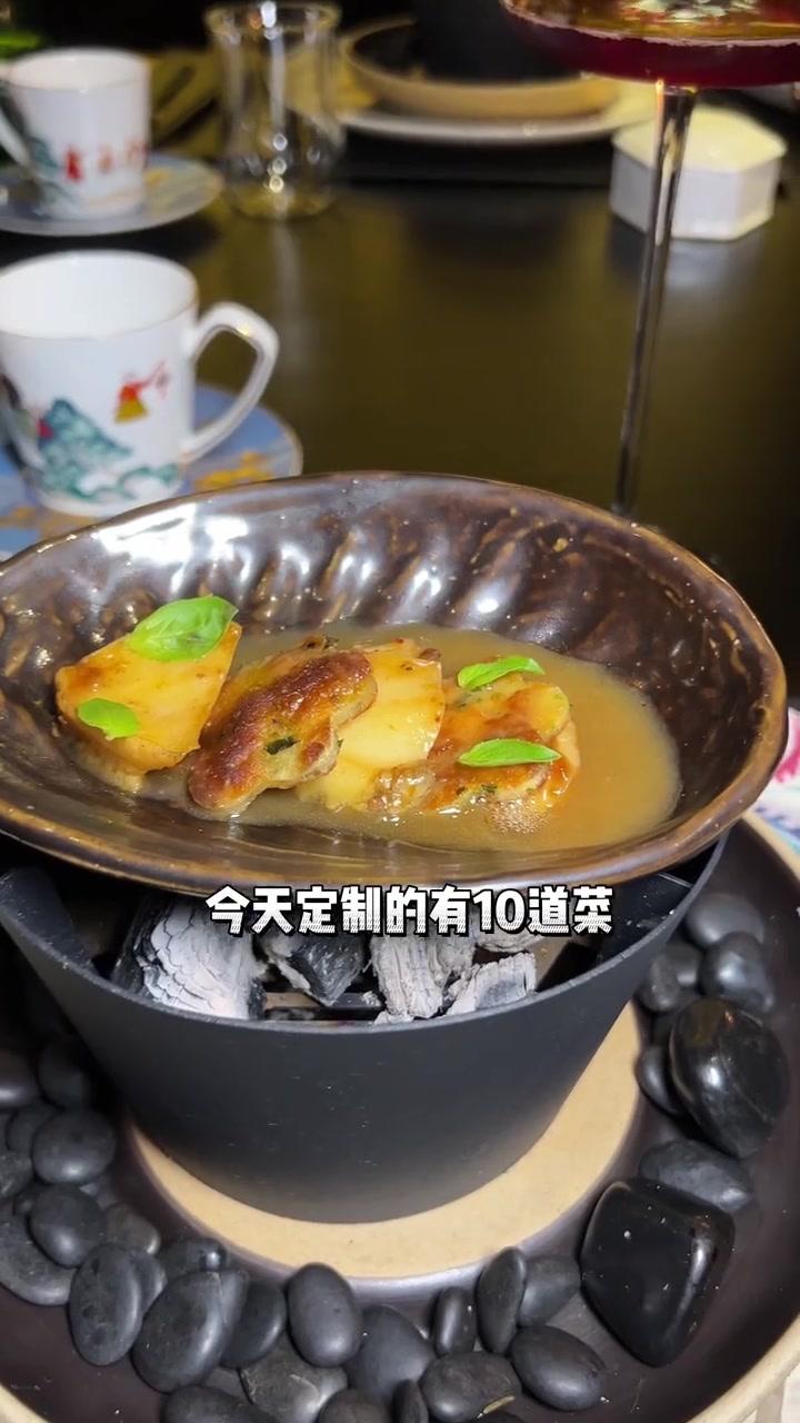中餐的菜品加上法餐的仪式感体验感是真的好 这店环境太好了 小资情调 生活仪式感 广告