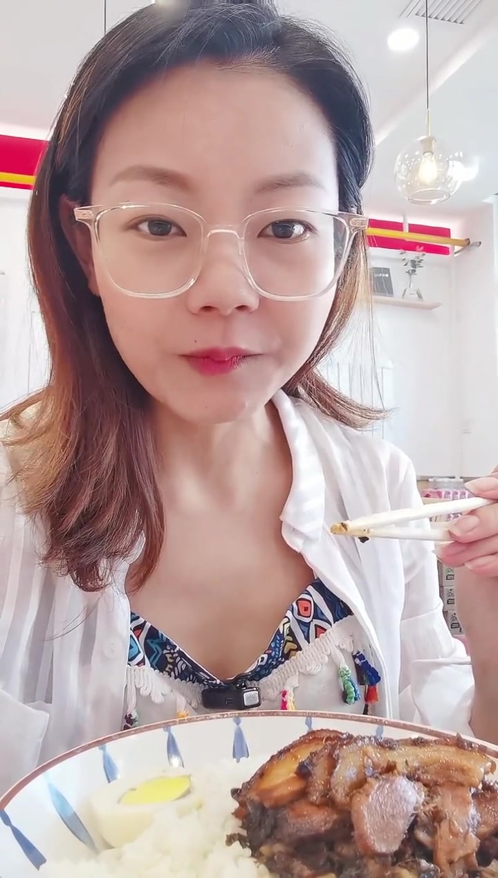 犟骨头梅菜扣肉饭套餐16.8!还不冲?手慢无!犟骨头超级排骨饭 大口炫肉的快乐 犟Sir大