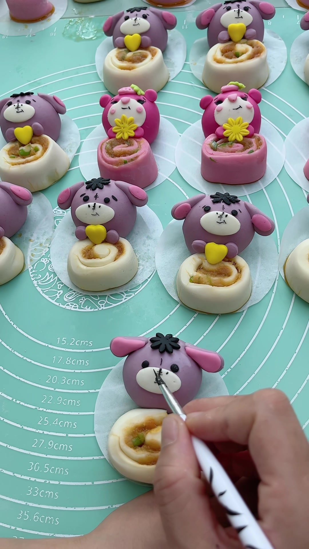 肉松卷卡通包教程分享,如果你也喜欢我的作品,记得关注点赞评论