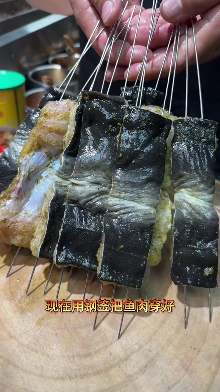 发布文案:今天分享一个指定受欢迎的藤椒烤鳗鱼秘方