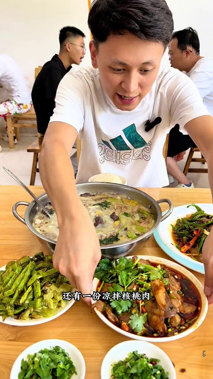 仁寿最牛苍蝇馆子黄记核桃肉,味道真的很巴适。本地美食 同城好店推荐