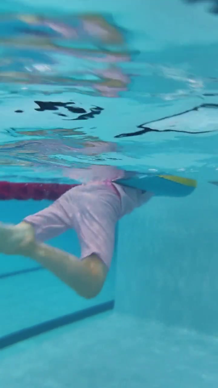 在揭阳东山发现了一家有点不一样的游泳馆。游泳池 玩水 室内泳池