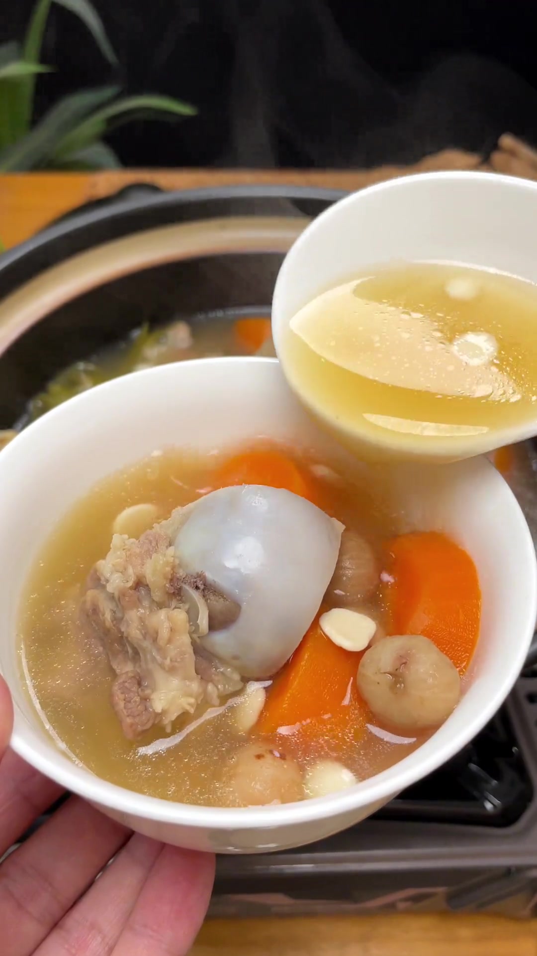 三伏天热辣辣,有空多煲这个霸王花无花果汤给家人们喝。为你煲汤 广东靓汤 煲汤