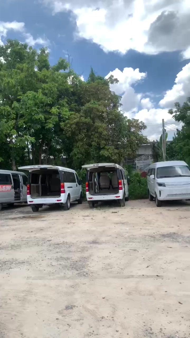 新能源面包车华晨鑫源好运