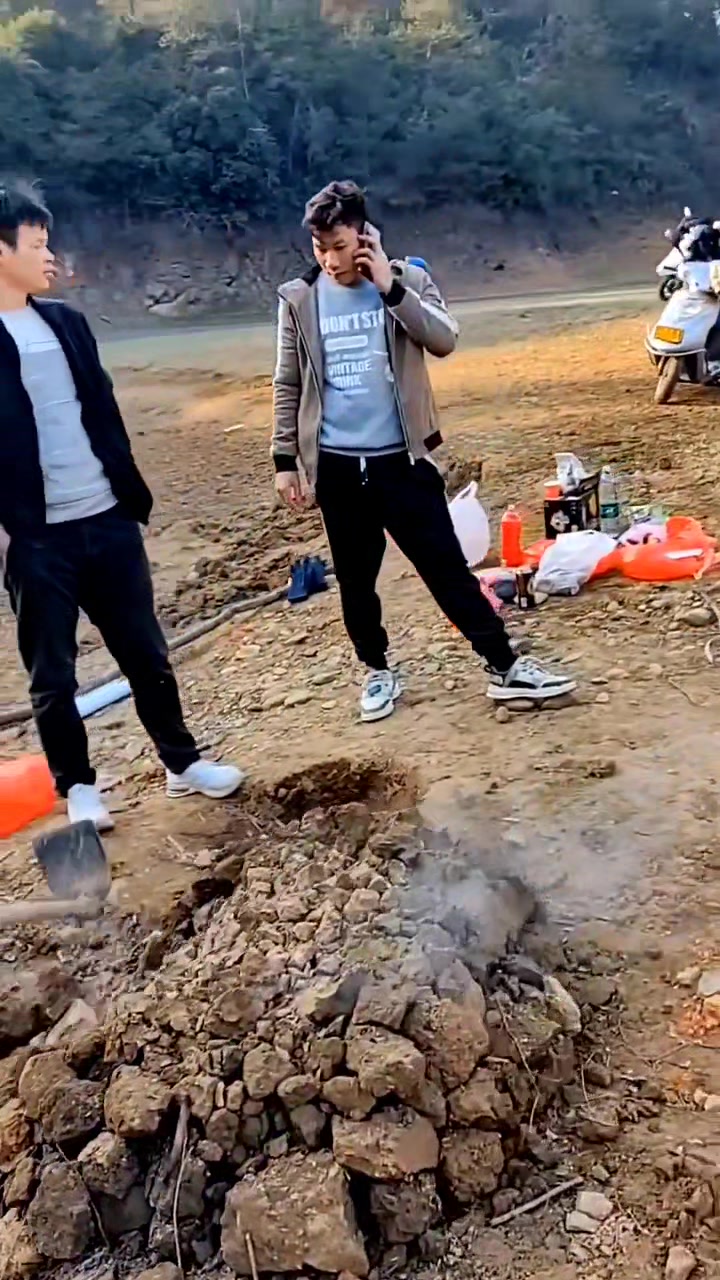 网友:亲眼目测广西土窑鸡全过程…