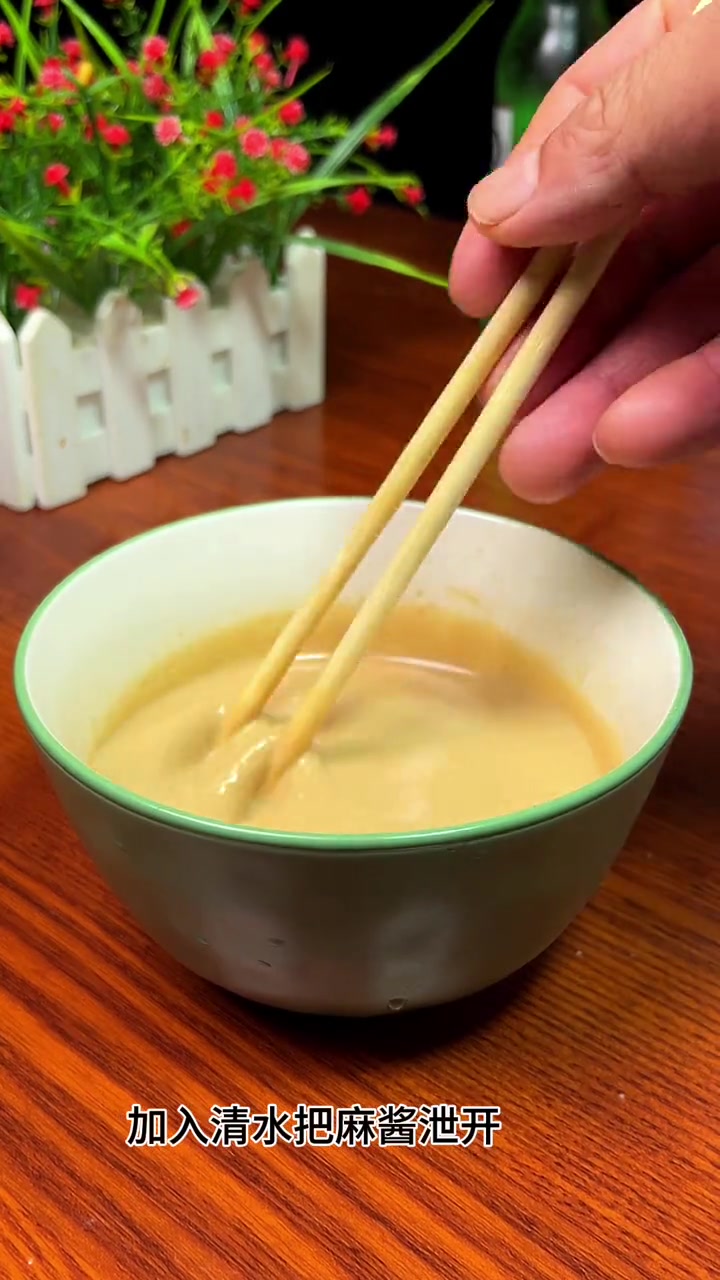 调个简单的料汁,煮上一盆豆腐,吃起来软烂入味,鲜香滑嫩 美食教程 美食 清水煮豆腐的做法 