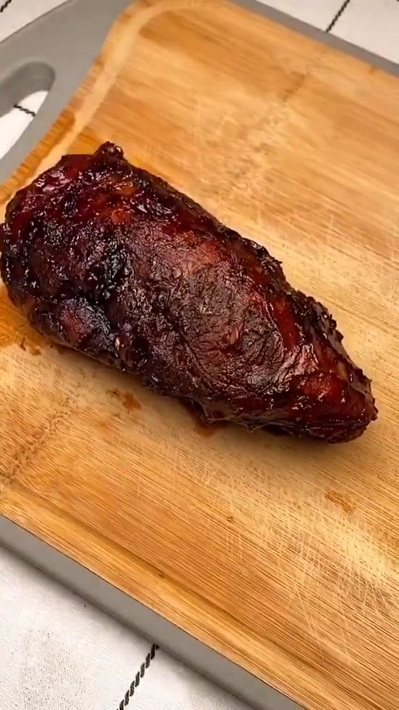 酱牛肉做法「馋嘴」牛肉卤出来筋肉分明,酱香浓郁,晚上切一碟酱牛肉,再来瓶啤酒,超满足!视频