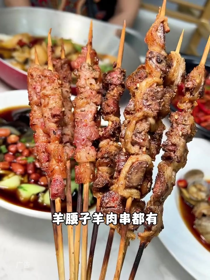 好吃的海鲜烧烤就在金长安大厦新开业的好吃 这店环境太好了 美食探店 夏天和小龙虾是绝配 夏