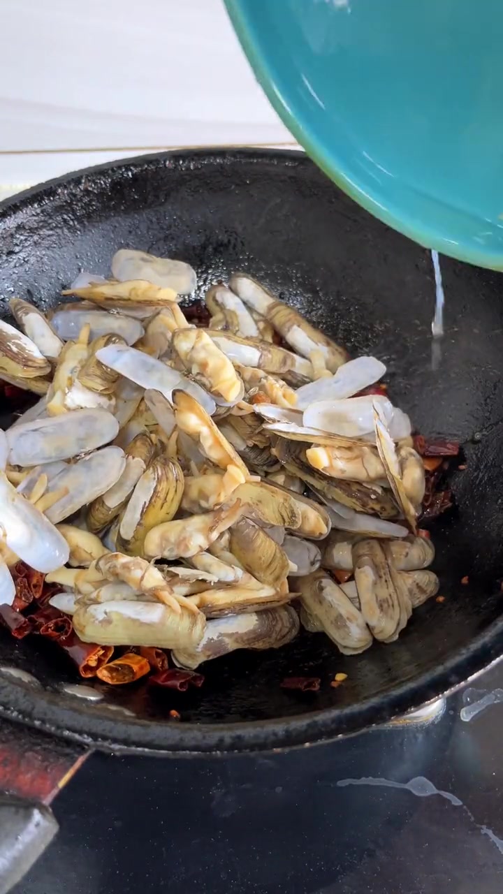 辣炒小仁仙这样做!大暑必吃美食清单 食尚先生 辣炒小仁仙 蛏子 美食卷王挑战赛 +小助手