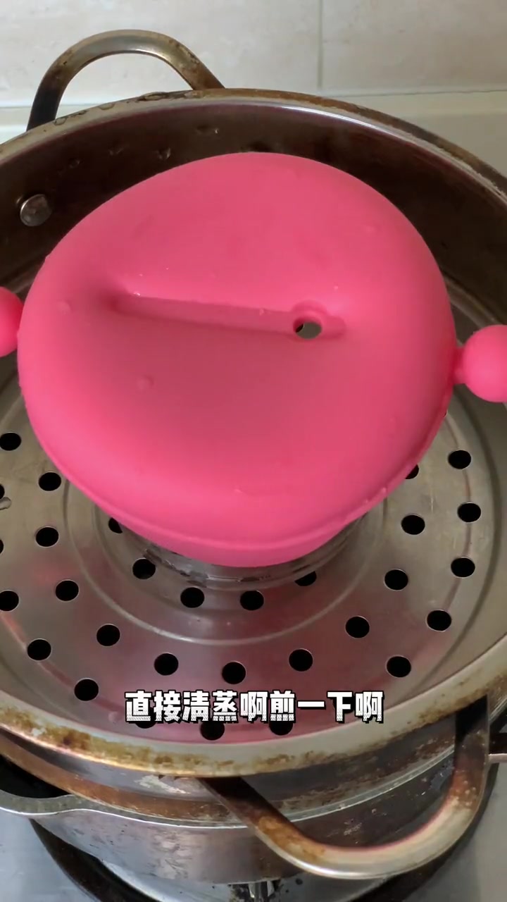 深海鱼和淡水鱼最好都给宝宝吃!鳕鱼作为很好的深海鱼无论清蒸、香煎或者做粥都是很好的选择 小