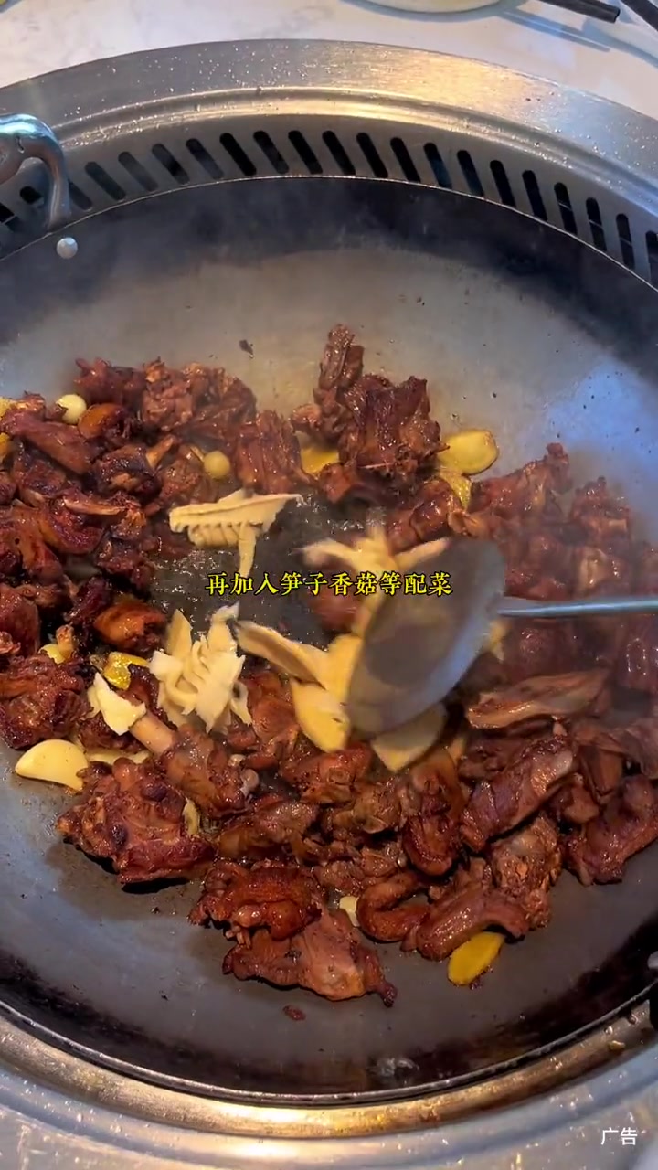 住火车南站的!马上给我冲这家 火焰焖鹅 太好吃了!夏日食力狂欢 鹅货