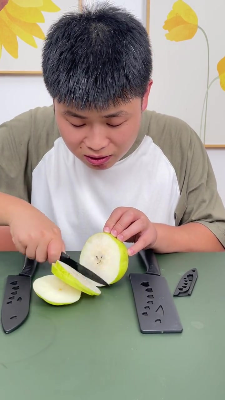 没想到康佳这样的大品牌也有性价比这么高的刀~切菜切肉切水果分开用干净又卫生~ 真实测评 实