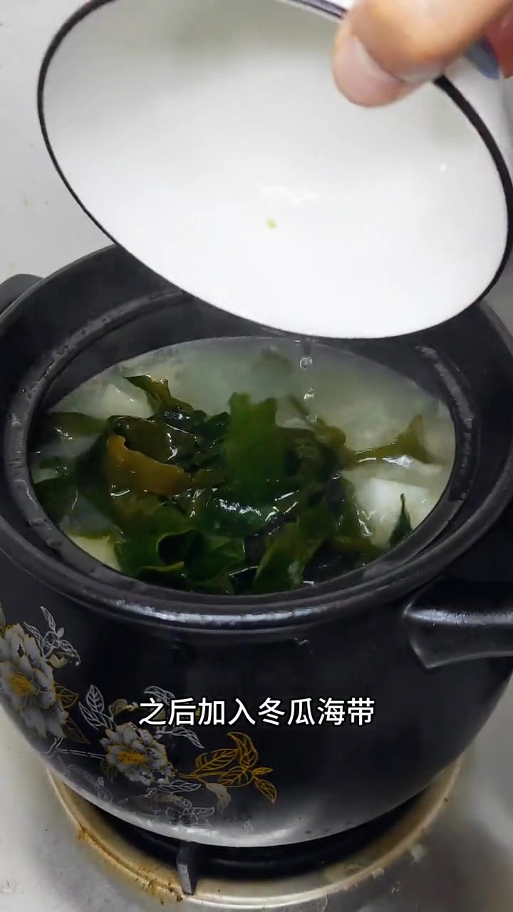 燥热的夏天,一定要给家人炖上这样的冬瓜排骨汤 汤鲜味美 好吃又营养