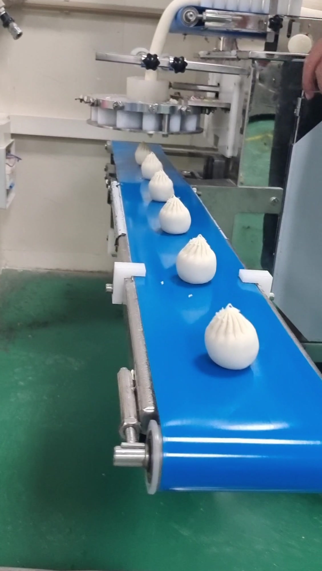 新创意芒果芝士包子仿手工卷面式包子机