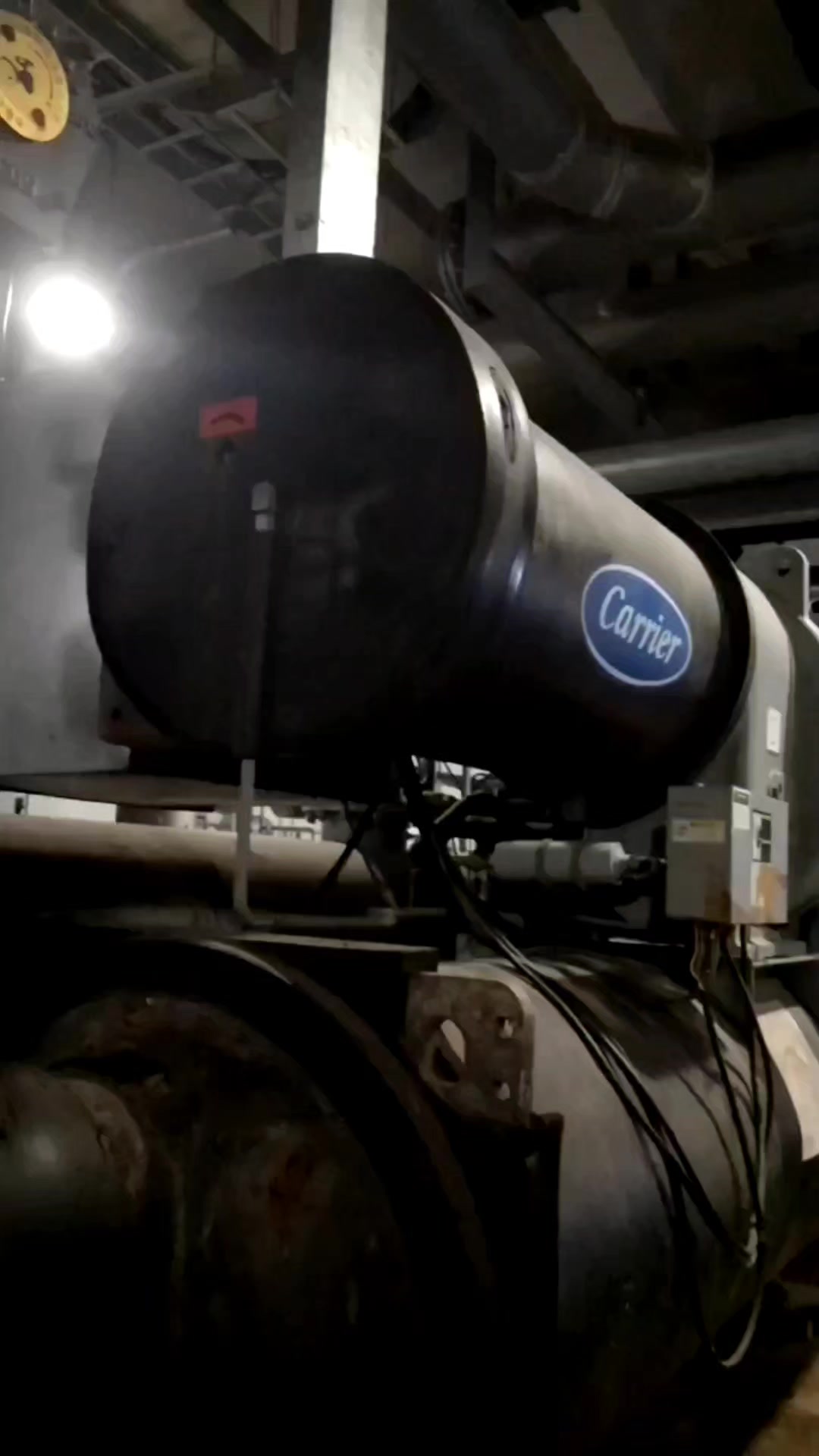 开利离心水冷机组蒸发器清洗