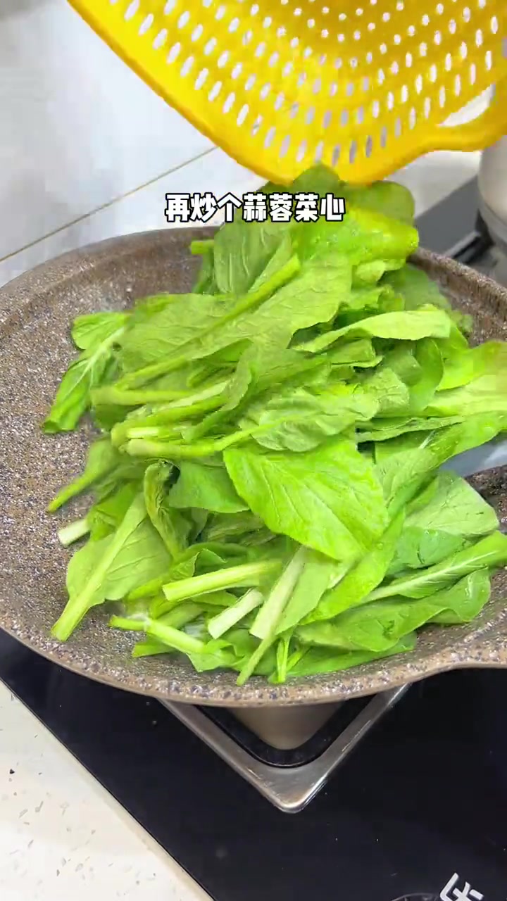 15分钟压力锅一锅出晚餐,炒个菜心就开饭,简单又营养!一锅出 简简单单又一餐