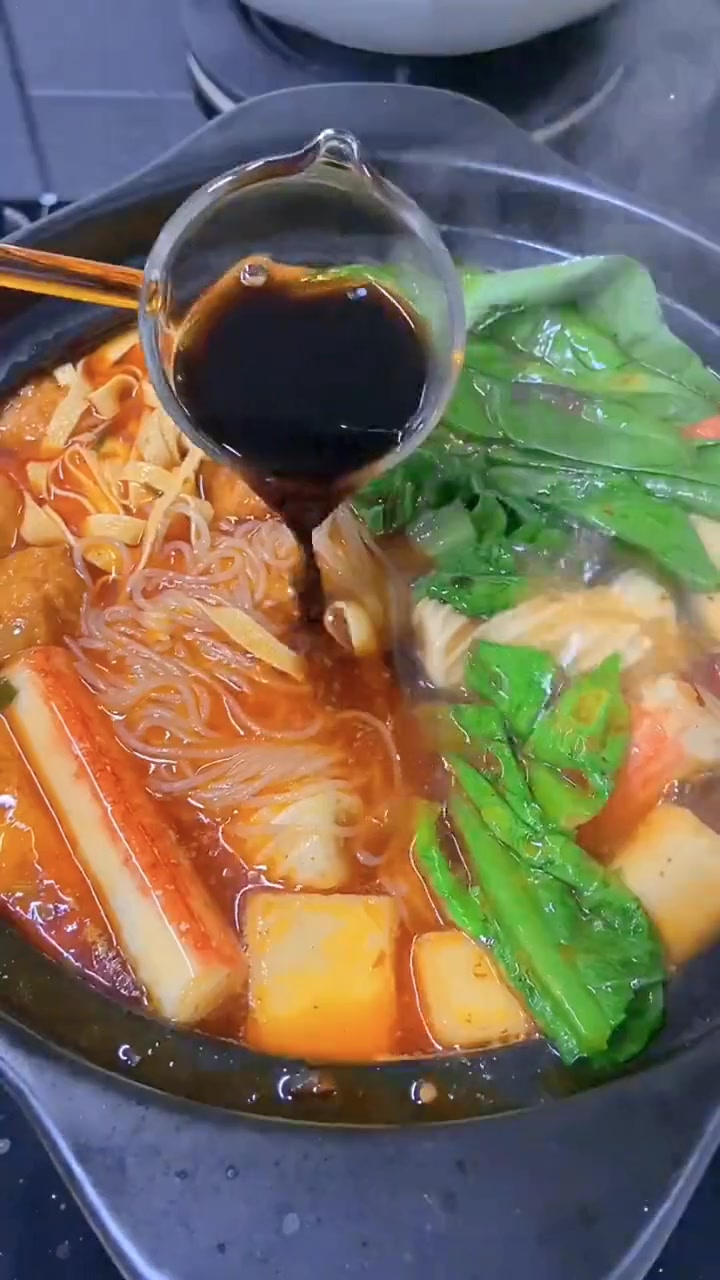 麻辣米线 水晶菜团子 土豆粉 砂锅土豆粉 米线 夏天热的不想吃饭,自己在家这样做,干净卫生