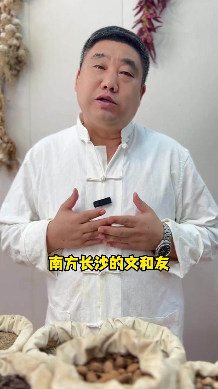 小龙虾每年什么时候下市?吃龙虾的季节 一定不要错过哦~ 小龙虾小龙虾吃起来 盱眙龙虾 十三