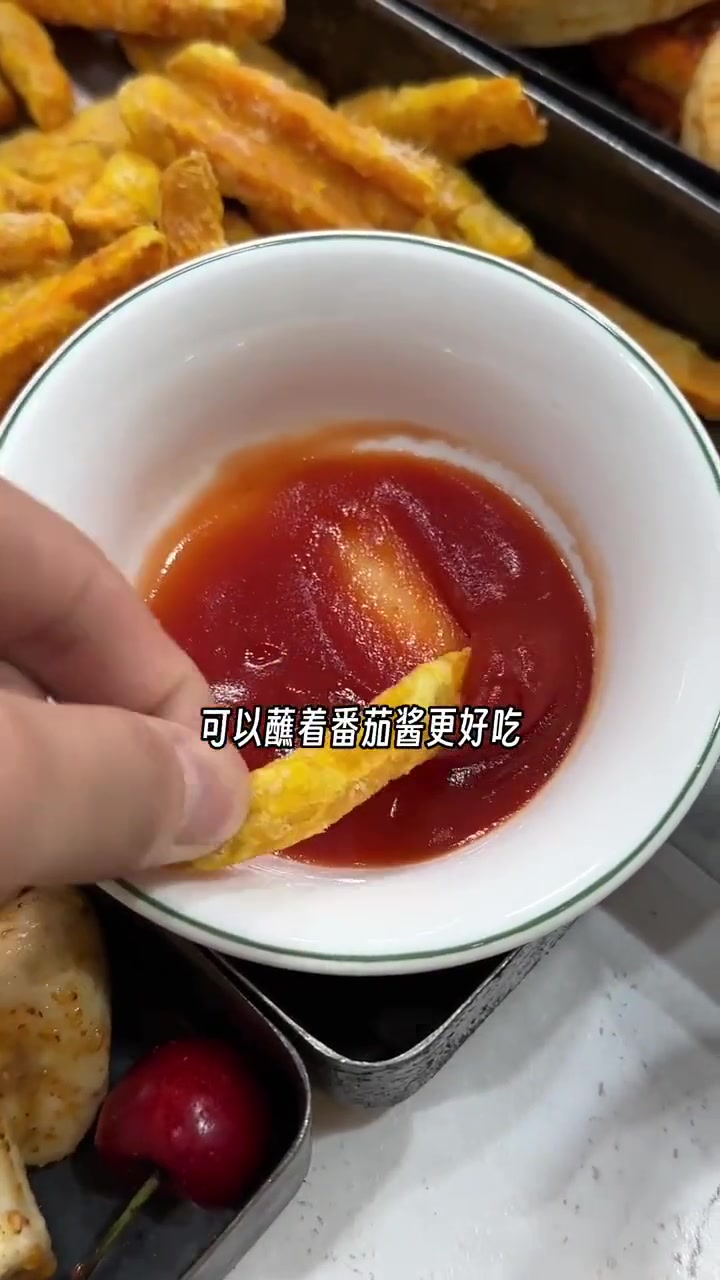 朋友们来青岛这么能不吃戳子肉呢?可以尝尝老街里这家万物皆可戳 夏日食力狂欢 海鲜当然是现捞
