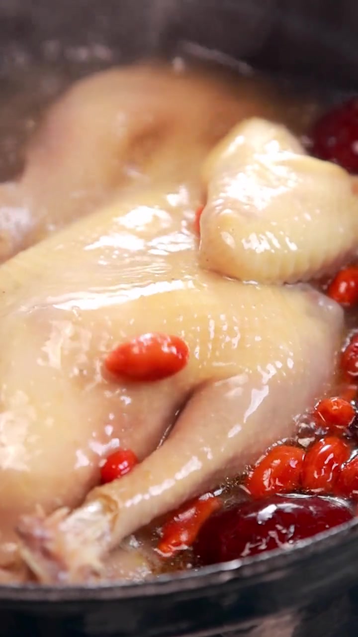 是时候来碗老母鸡汤补补了!做法巨简单,学会了给全家安排上～老母鸡 鸡汤 养生 美食分享 抖