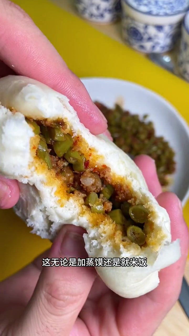 家里面的长豆角吃不完就泡个酸豆角!无论是加蒸馍还是就米饭都非常完美!自制酸豆角 真是清脆爽