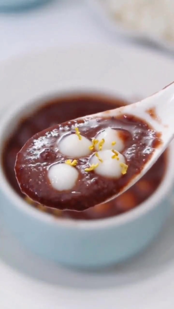 豆沙小圆子 抹茶 点心 糕点 下午茶 好吃吧,我说这是一款颜值超高,有手就会的甜品,快来试