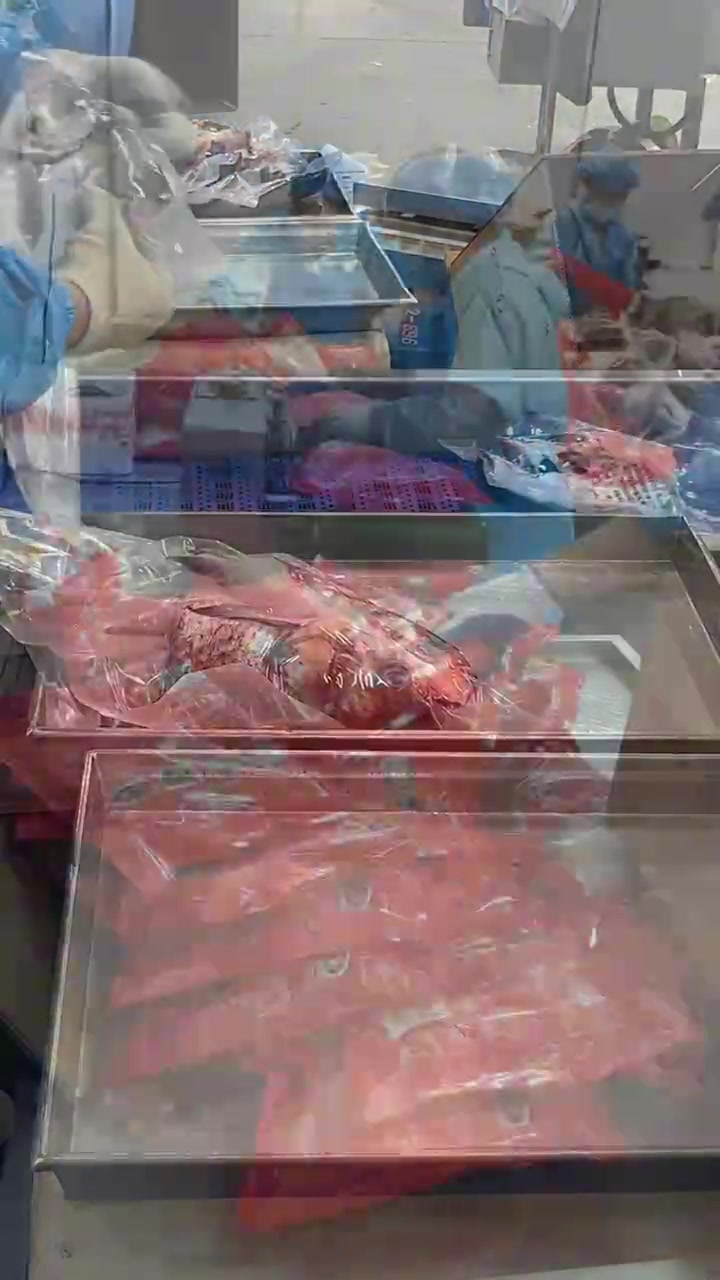 好余轩鱼头生产线实拍